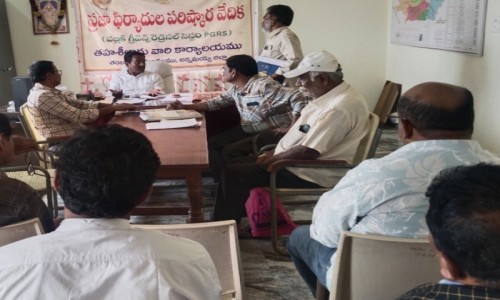 తంబళ్లపల్లెలో స్మశాన వాటికలు లేని గ్రామాలు గుర్తించండి -  తాహసిల్దార్ శ్రీనివాసులు    