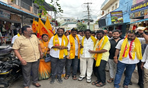 శ్రీరామ్ చినబాబు గెలుపుకు ఎమ్మెల్యే షాజహాన్ బాష ఇంటి ఇంటికీ ప్రచారం