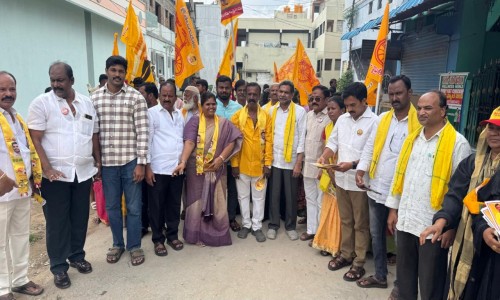 41, 42వ వార్డుల్లో జనసేన పార్టీ అభ్యర్థుల గెలుపుకు ఇంటింటికి ప్రచారం