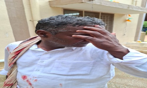 తంబళ్లపల్లె లో స్థానిక సంస్థల ఎన్నికలనామినేషన్ కేంద్రం వద్ద రణరంగం