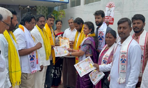 శ్రీరామ్ చినబాబు గెలుపుకు ఎమ్మెల్యే షాజహాన్ బాష ఇంటి ఇంటికీ ప్రచారం