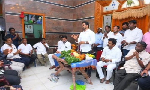 ఎన్నికల్లో వైఎస్సార్సీపీ భారీ విజయం సాధించాలి - వెంకటేగౌడ