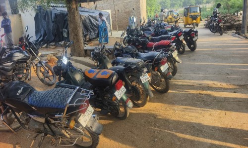 గుఱ్ఱంకొండ చెర్లోపల్లి లో పోలీసుల కార్డ్ ఆన్ సెర్చ్