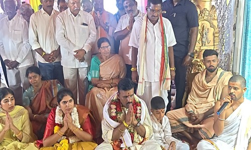 బాల త్రిపుర సుందరి దేవి అలంకారం లో భక్తాదులకు దర్శనమిచ్చిన బోయకొండ గంగమ్మ