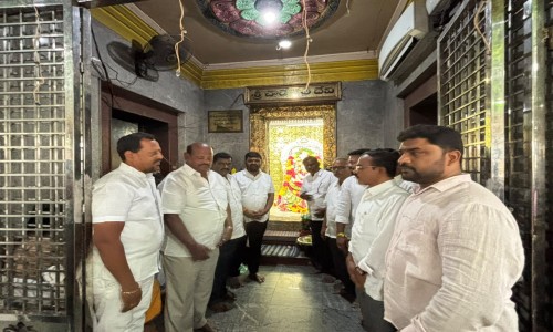 శ్రీ చౌడేశ్వరి దేవి అమ్మవారిని దర్శించుకొన్న శ్రీరామ్ చినబాబు